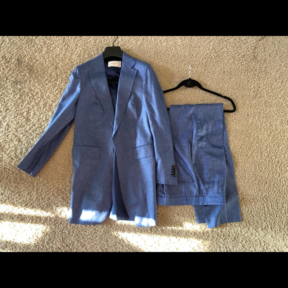 Suit studio by Suitsupply (Full suit) size 4/6